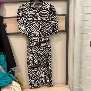 Nooworks Puff sleeve form fitting dress in Ripple Print